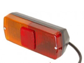 ΦΑΝΑΡΙ ΟΠΙΣΘΙΟ ΦΛΑΣ ΠΟΡΕΙΑΣ ΣΤΟΠ MASSEY FERGUSON 135 145 155 165 168 175 178 185 188 230 240 250 253 263 265 275 290 298 340 550 565 575 590 LANDINI 5530 F 6530 F2 6530 F4 6530 L4 7530 F2 7530 F4 1678868M92 908557M91 TL-AG002